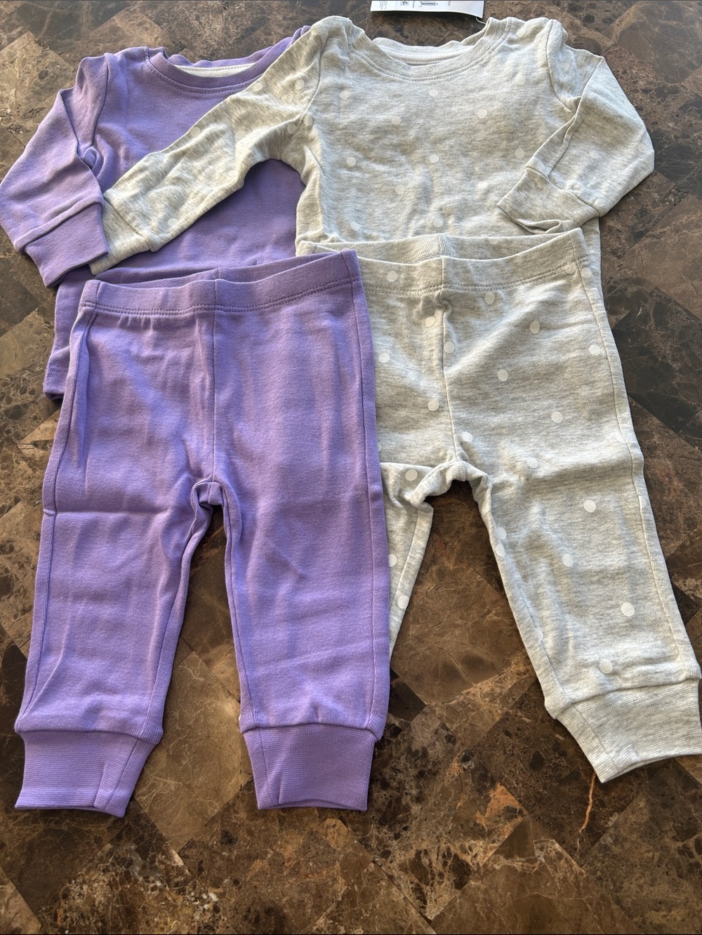 NWT 🆕 Kids Two Pyjamas in Lavender and Light Gray
